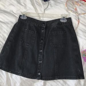 BRANDY MELVILLE SKIRT